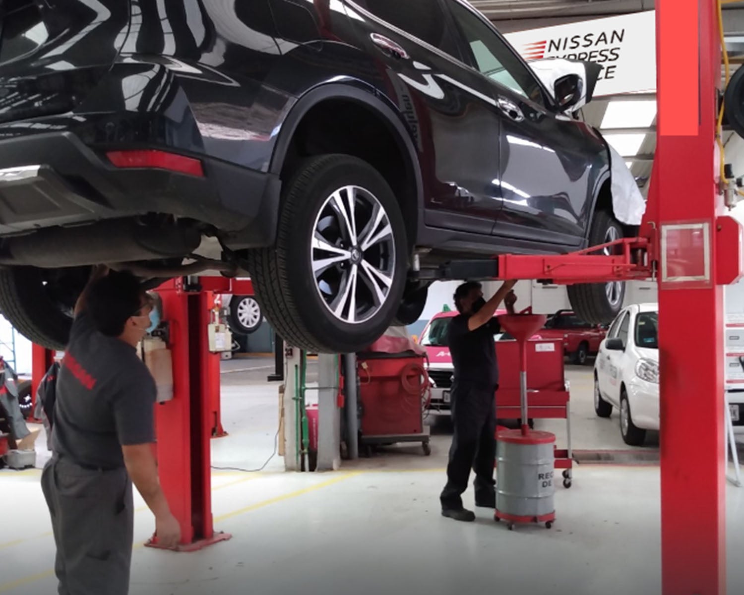Nissan Llantas