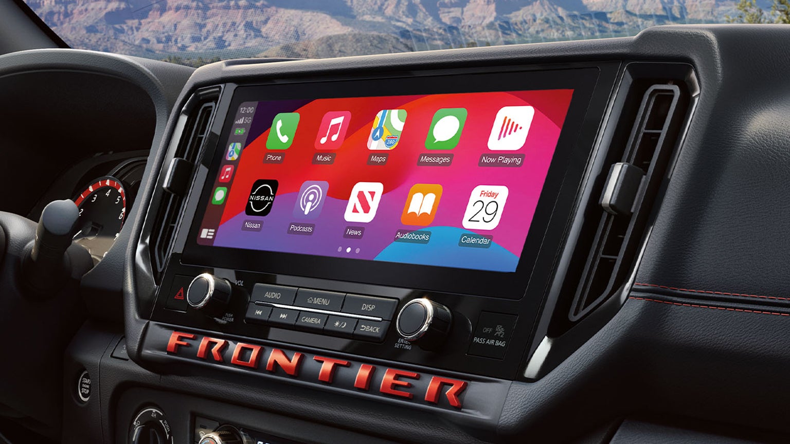 Nissan Frontier V6 PRO-4X Interior3